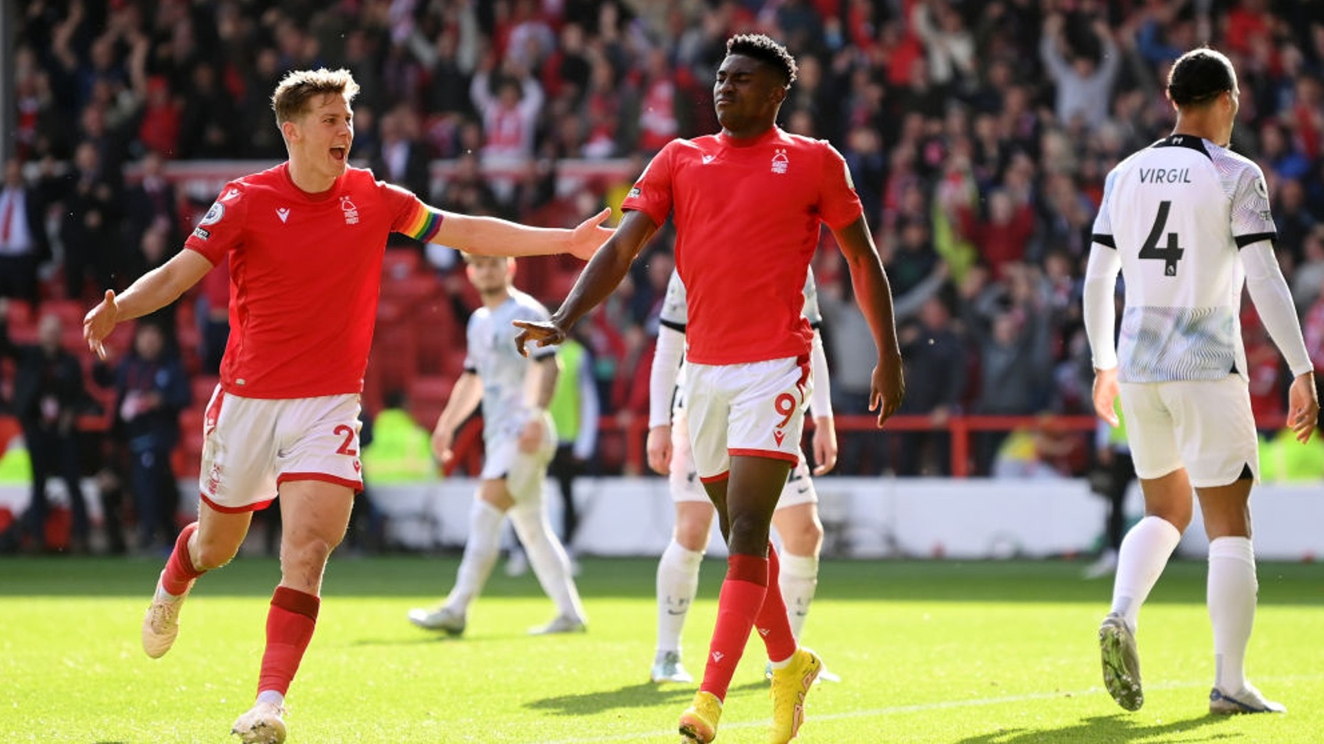 在賽場上的 在賽場上的